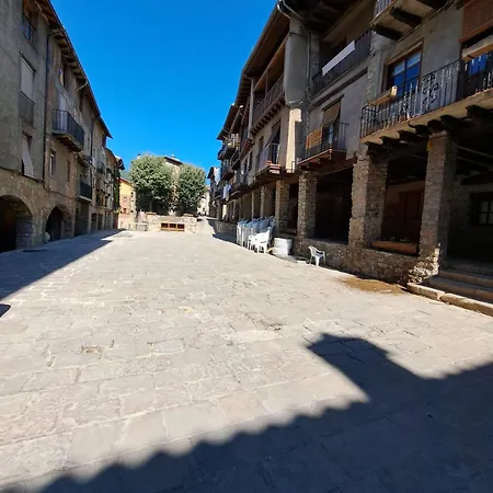 Pis Turistic De 170 M2 A La Placa Porxada De Bagá